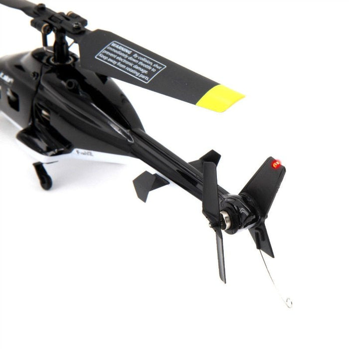 Flybarless four-channel remote control helicopter