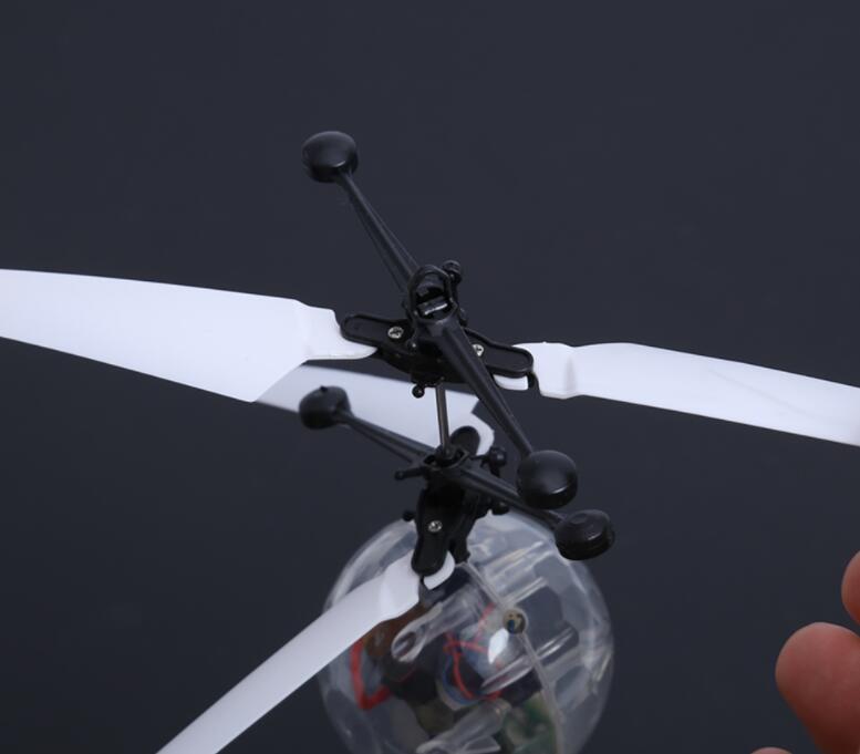 Colorful Induction Suspension LED Flashing Crystal Ball Helicopter Flying Ball Disco Magic Children Toy Gift